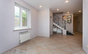 Дом 200м&sup2;, 2-этажный, участок 6 сот.  