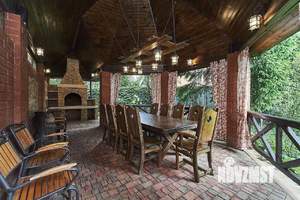 Дом 350м², 2-этажный, участок 11 сот.  