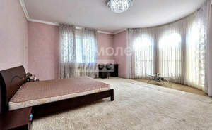 Дом 333м&sup2;, 3-этажный, участок 8 сот.  