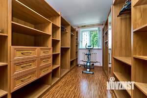 Дом 230м², 2-этажный, участок 8 сот.  