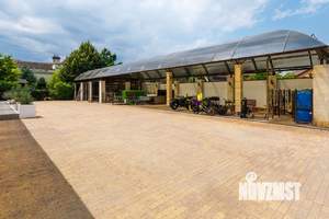 Дом 383м&sup2;, 2-этажный, участок 27 сот.  