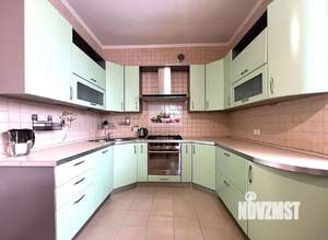 Дом 172м², 2-этажный, участок 6 сот.  