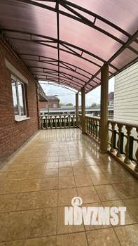 Дом 399м&sup2;, 2-этажный, участок 5 сот.  