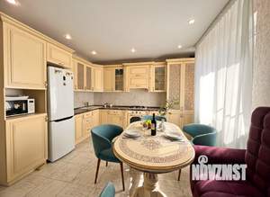 Коттедж 170м&sup2;, 3-этажный, участок 2 сот.  