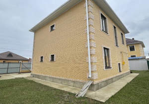 Дом 195м&sup2;, 2-этажный, участок 5 сот.  