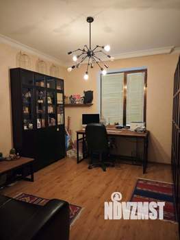 Дом 393м&sup2;, 2-этажный, участок 5 сот.  