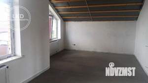 Дом 1600м², 2-этажный, участок 6 сот.  