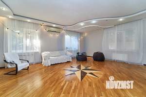 Дом 254м², 3-этажный, участок 7 сот.  