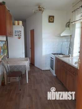 Дом 113м&sup2;, 3-этажный, участок 4 сот.  