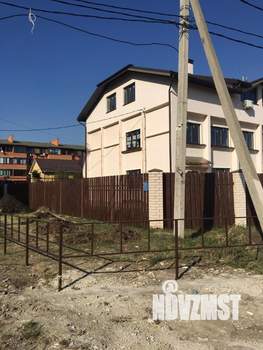 Таунхаус 180м², 3-этажный, участок 2 сот.  
