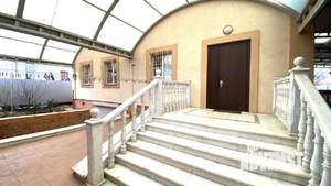 Дом 400м&sup2;, 2-этажный, участок 10 сот.  