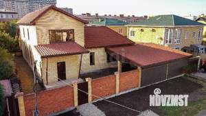 Дом 422м&sup2;, 2-этажный, участок 10 сот.  