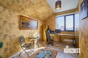 Дом 130м&sup2;, 2-этажный, участок 7 сот.  