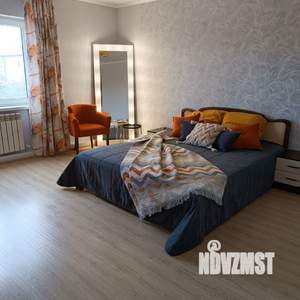 Дом 94м², 2-этажный, участок 3 сот.  