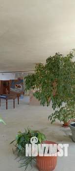 Дом 770м&sup2;, 3-этажный, участок 5 сот.  