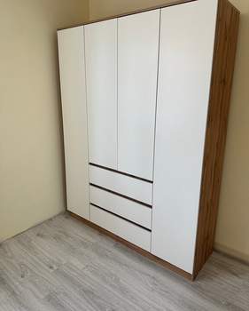Дом 200м², 2-этажный, участок 6 сот.  