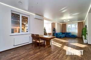 Дом 252м&sup2;, 2-этажный, участок 8 сот.  