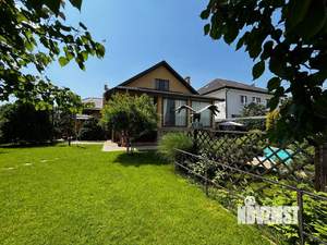 Дом 360м&sup2;, 2-этажный, участок 10 сот.  