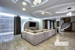 Дом 296м², 2-этажный, участок 7 сот.  