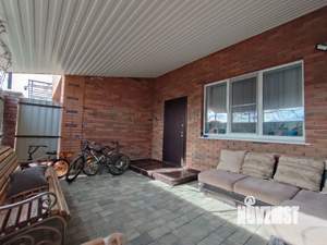 Дом 220м&sup2;, 2-этажный, участок 6 сот.  