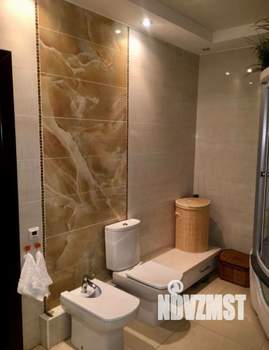 Дом 187м&sup2;, 2-этажный, участок 8 сот.  