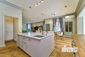 Дом 245м², 2-этажный, участок 4 сот.  