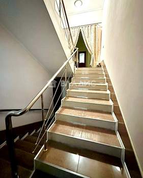 Дом 444м², 2-этажный, участок 10 сот.  