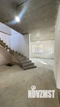 Дом 180м², 2-этажный, участок 6 сот.  