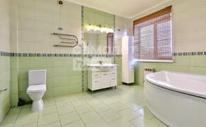 Дом 333м&sup2;, 3-этажный, участок 8 сот.  