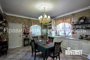 Дом 230м&sup2;, 2-этажный, участок 6 сот.  