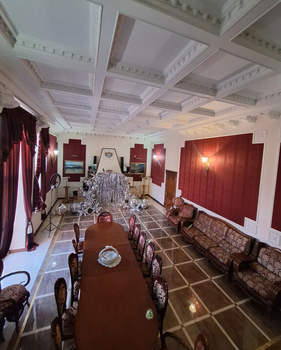 Дом 879м&sup2;, 2-этажный, участок 12 сот.  