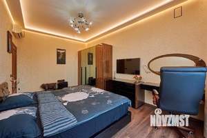 Коттедж 306м², 2-этажный, участок 4 сот.  