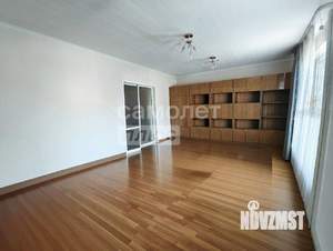 Дом 131м&sup2;, 2-этажный, участок 4 сот.  