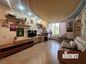 Коттедж 437м², 3-этажный, участок 5 сот.  