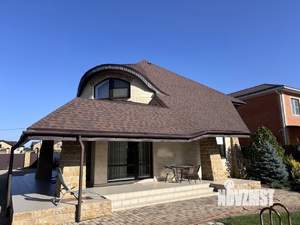 Дом 297м&sup2;, 2-этажный, участок 7 сот.  