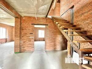 Дом 230м&sup2;, 2-этажный, участок 8 сот.  