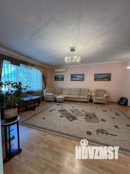 Дом 245м², 2-этажный, участок 6 сот.  