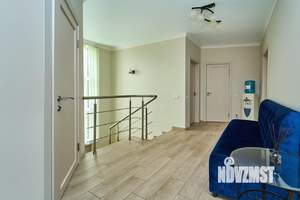 Дом 214м&sup2;, 2-этажный, участок 3 сот.  