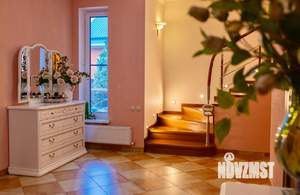 Коттедж 300м², 3-этажный, участок 10 сот.  