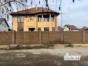 Коттедж 232м&sup2;, 2-этажный, участок 10 сот.  