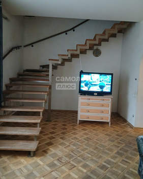 Дом 200м&sup2;, 2-этажный, участок 5 сот.  