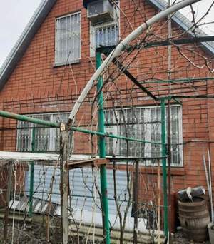 Дом 60м&sup2;, 2-этажный, участок 4 сот.  