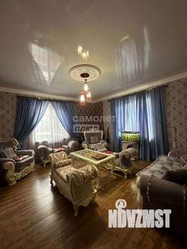 Дом 217м&sup2;, 3-этажный, участок 4 сот.  