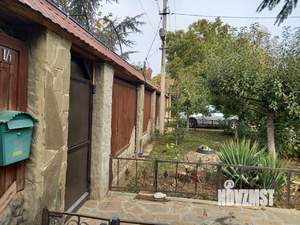 Дом 140м&sup2;, 2-этажный, участок 6 сот.  