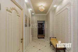 Дом 216м², 2-этажный, участок 10 сот.  