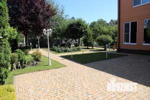 Дом 270м&sup2;, 2-этажный, участок 8 сот.  