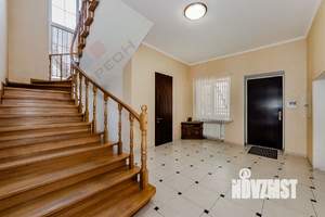 Дом 341м², 2-этажный, участок 8 сот.  