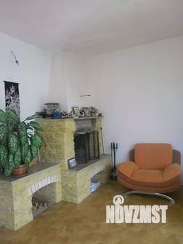 Дом 360м², 3-этажный, участок 10 сот.  