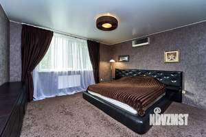 Дом 211м&sup2;, 3-этажный, участок 3 сот.  