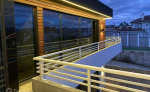 Дом 200м&sup2;, 2-этажный, участок 8 сот.  